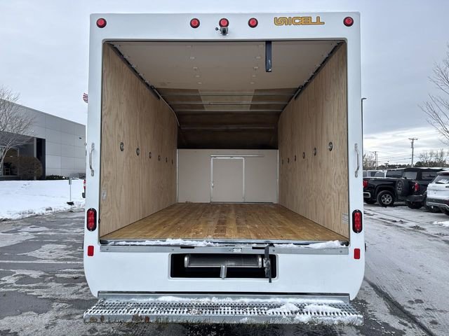 New 2026 Ford E-350 and Econoline 350 Super Duty w/ Power Equipment Group image 21