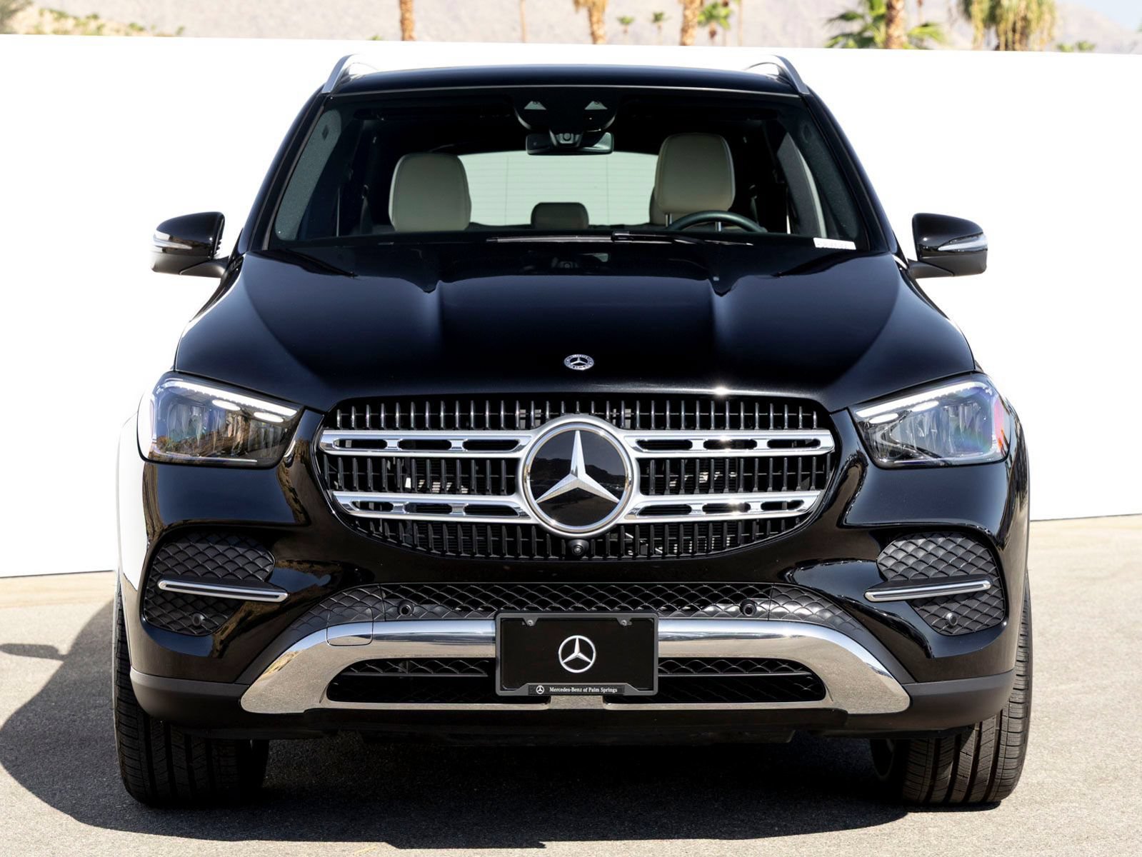 Certified 2025 Mercedes-Benz GLE 450e 4MATIC w/ Driver Assistance Package image 3