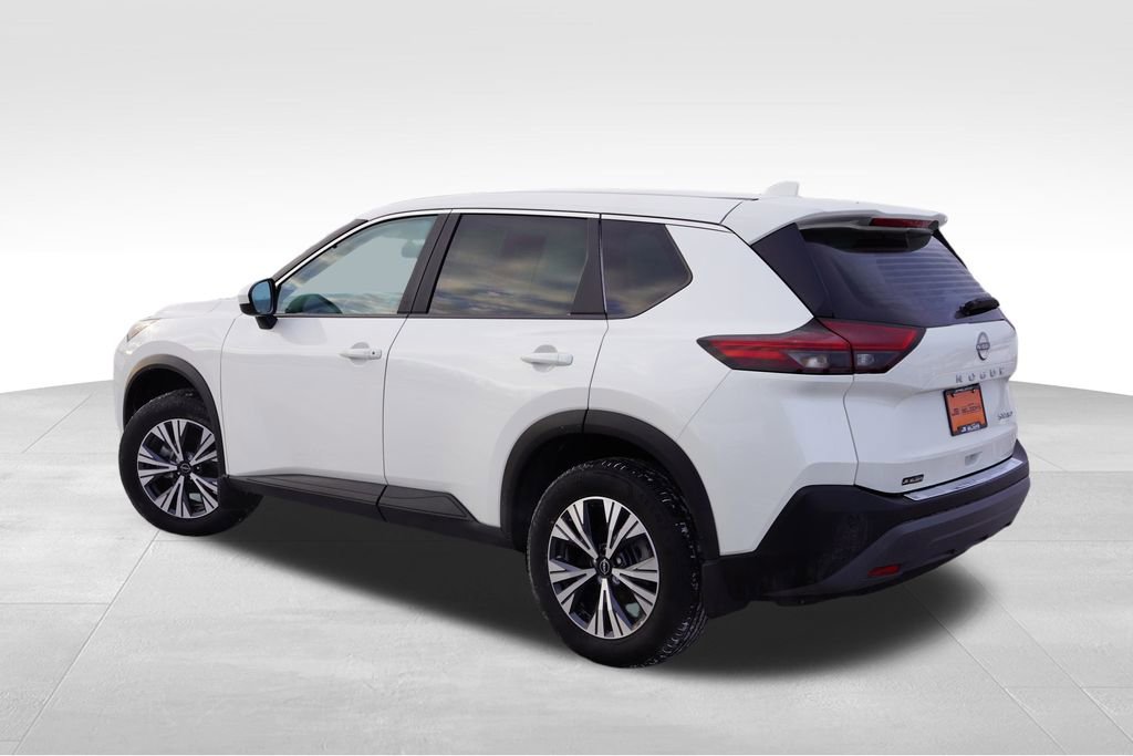 Used 2023 Nissan Rogue SV image 8