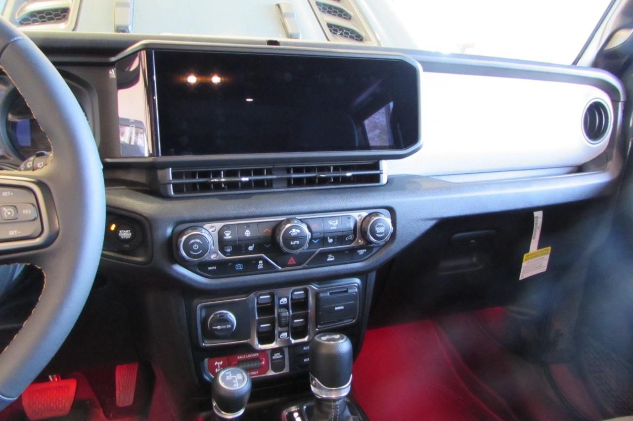 New 2024 Jeep Wrangler Unlimited AWD/4WD image 22