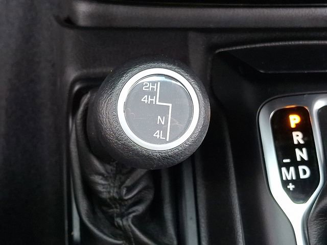 Used 2022 Jeep Wrangler Unlimited Sport AWD/4WD image 25