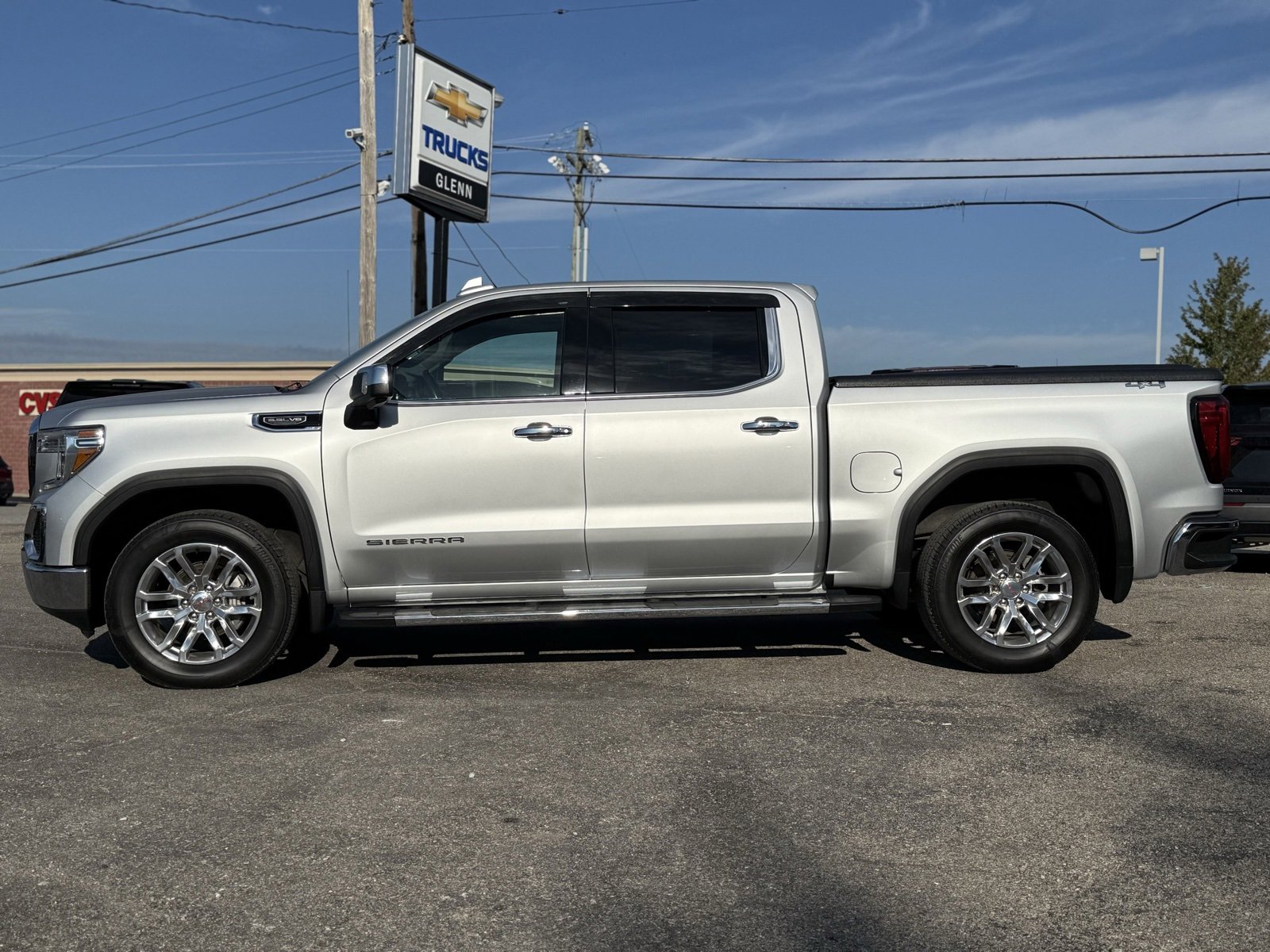 Used 2020 GMC Sierra 1500 SLT w/ SLT Premium Package image 3