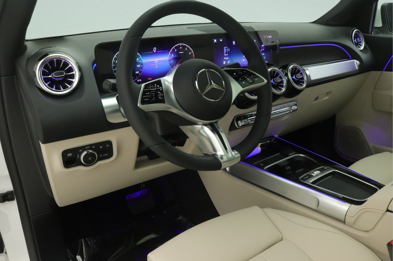 New 2026 Mercedes-Benz GLB 250 image 4