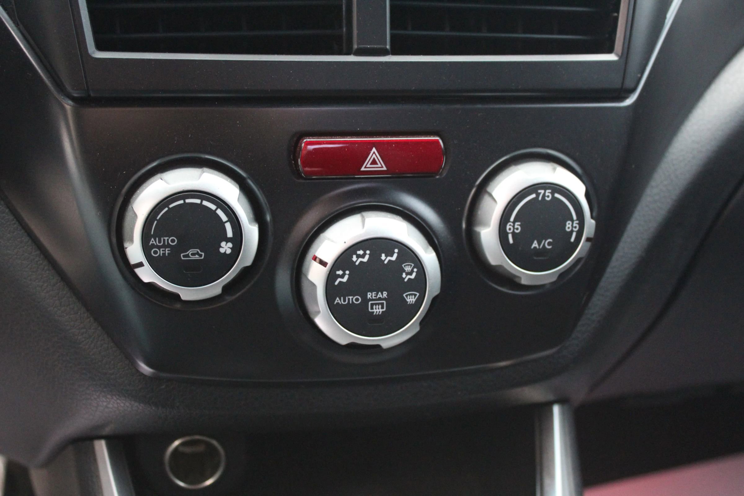 Used 2011 Subaru Impreza WRX STI image 35