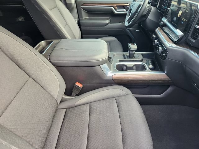 Used 2024 Chevrolet Silverado 1500 LT Trail Boss w/ Convenience Package II AWD/4WD image 19