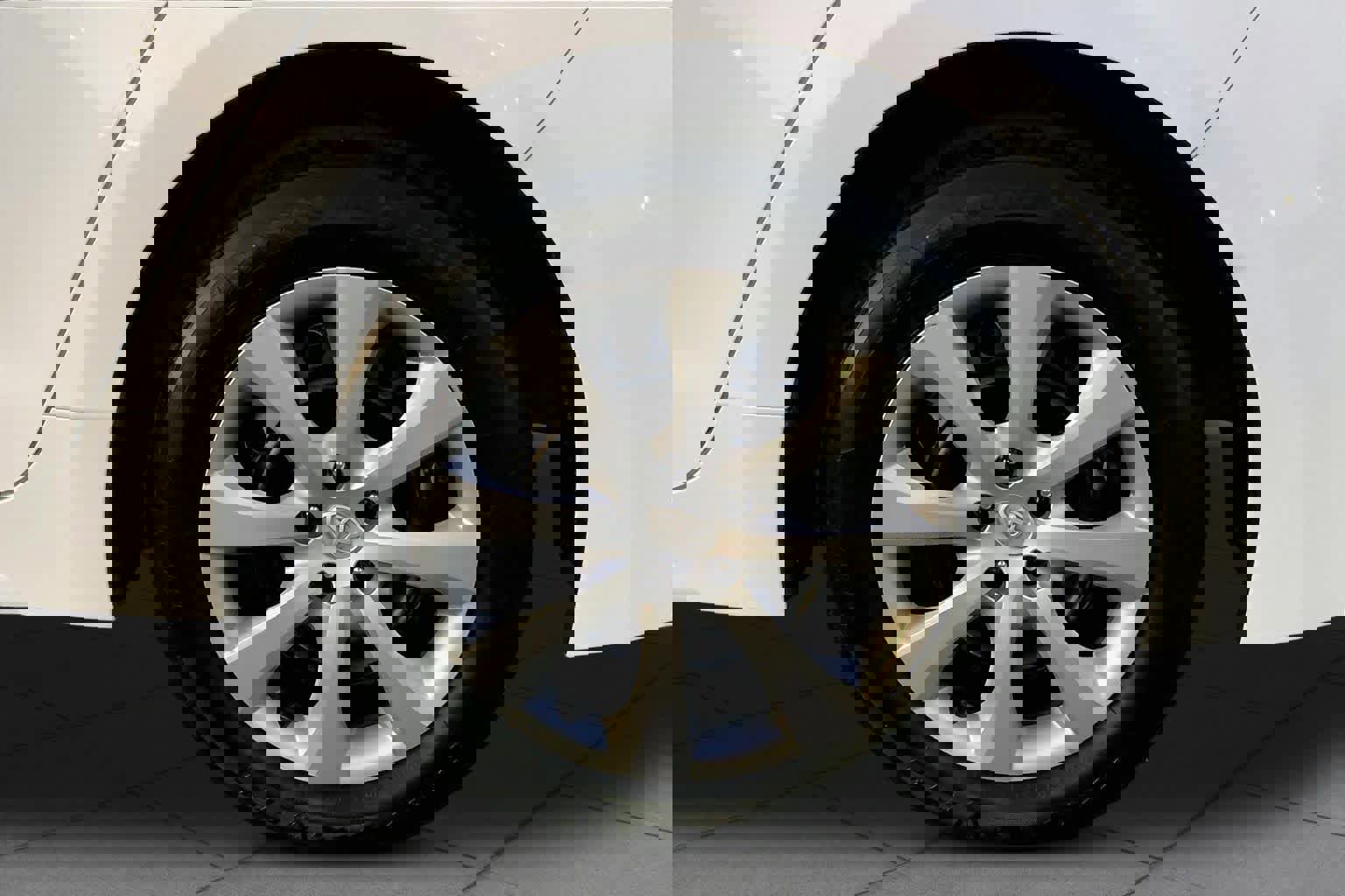 Used 2026 Toyota Corolla LE FWD image 11