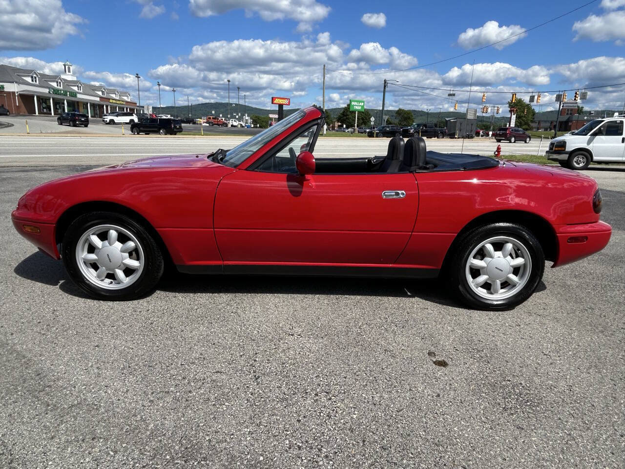 Used 1991 MAZDA MX-5 Miata RWD image 10
