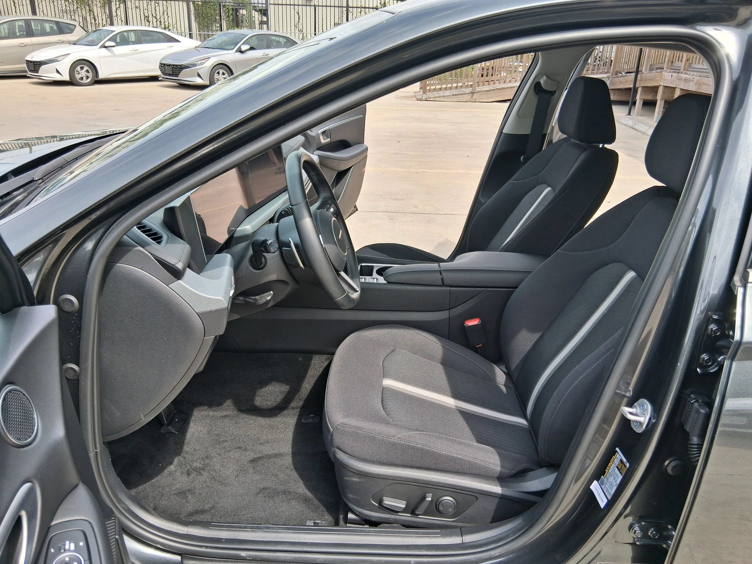 Used 2025 Hyundai Sonata SEL FWD image 24