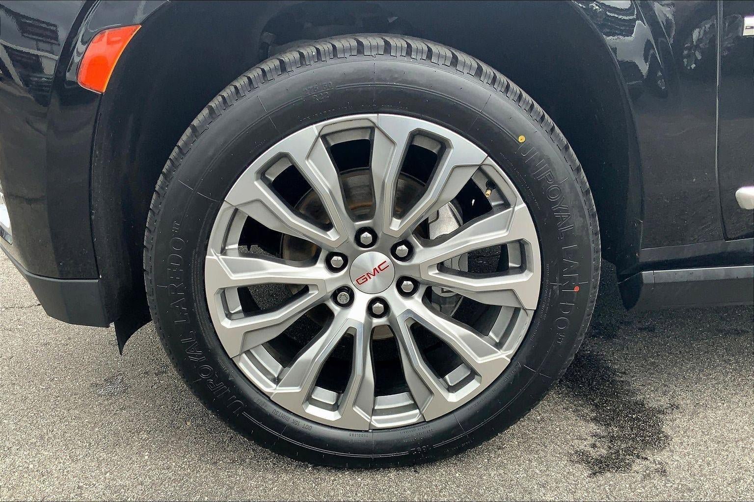Used 2023 GMC Yukon XL Denali AWD/4WD image 9