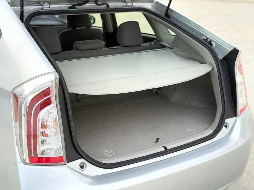 Used 2012 Toyota Prius Two image 9