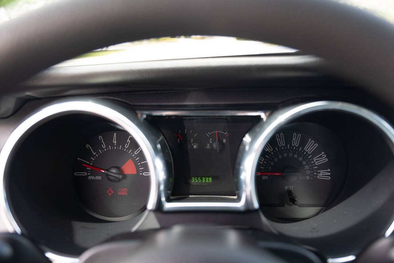 Used 2007 Ford Mustang GT RWD image 40