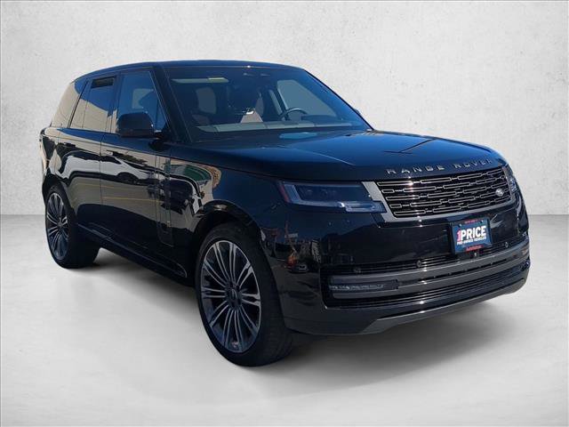 Used 2025 Land Rover Range Rover SE AWD/4WD image 3