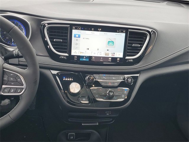 New 2026 Chrysler Pacifica Select image 14