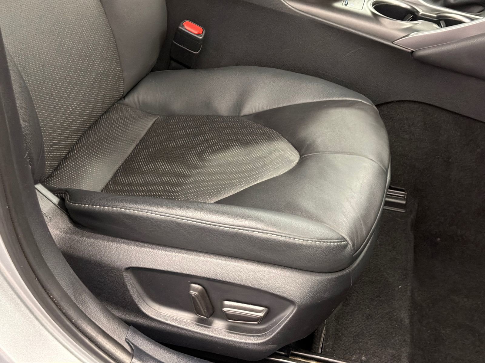 Used 2024 Toyota Camry XSE image 10