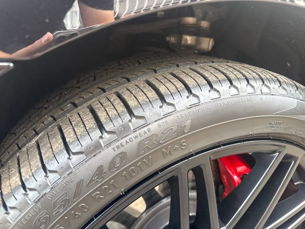 Used 2025 Porsche Macan GTS image 28