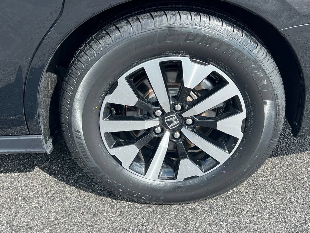 Used 2025 Honda Odyssey EX-L image 18
