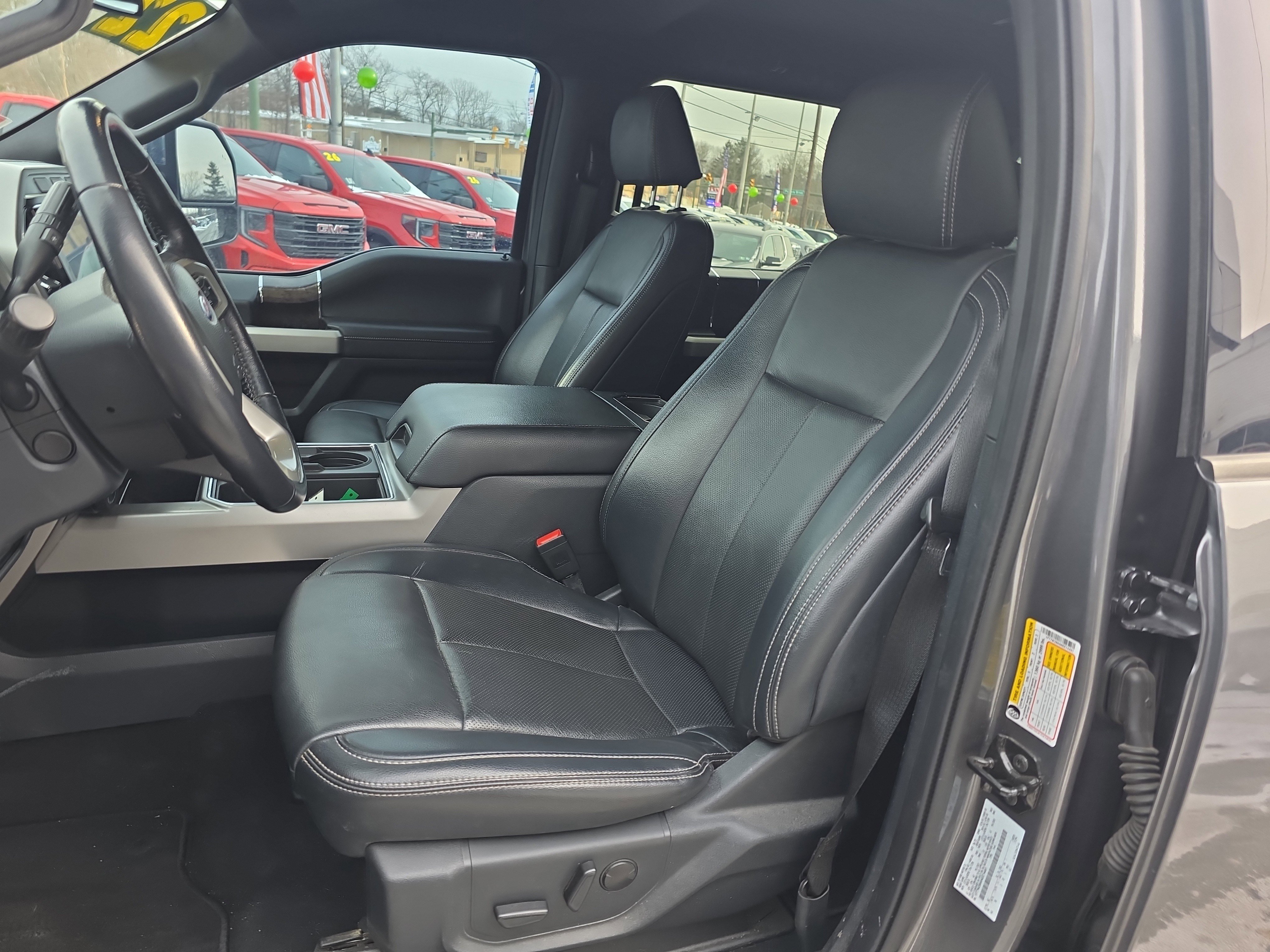 Used 2022 Ford F250 Lariat w/ Lariat Ultimate Package image 2