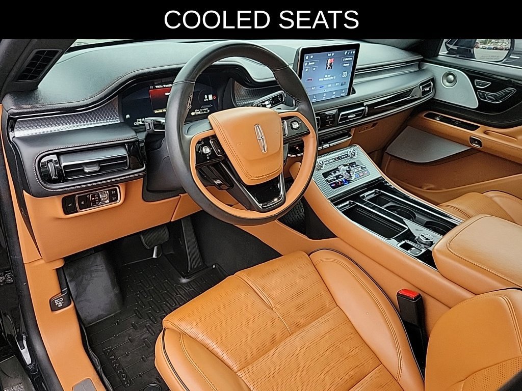 Used 2024 Lincoln Aviator Black Label AWD/4WD image 18