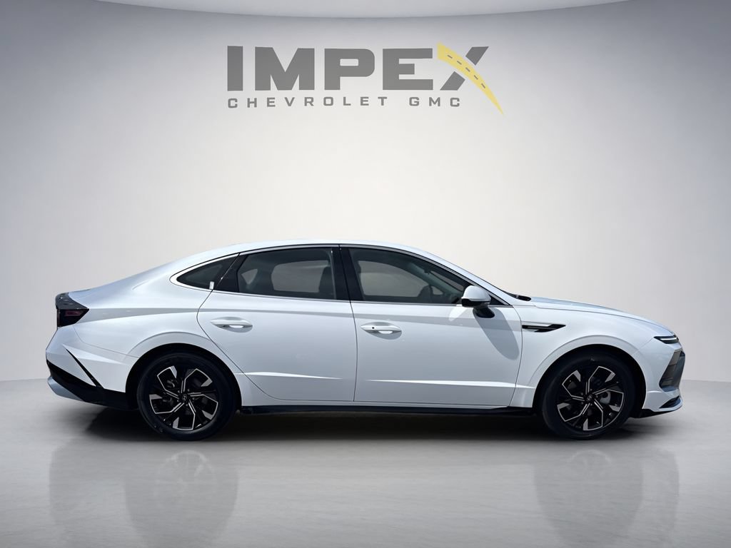 Used 2025 Hyundai Sonata SEL FWD image 6