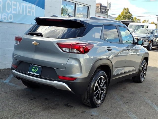 Used 2025 Chevrolet TrailBlazer LT w/ LT Cold Weather Package image 6