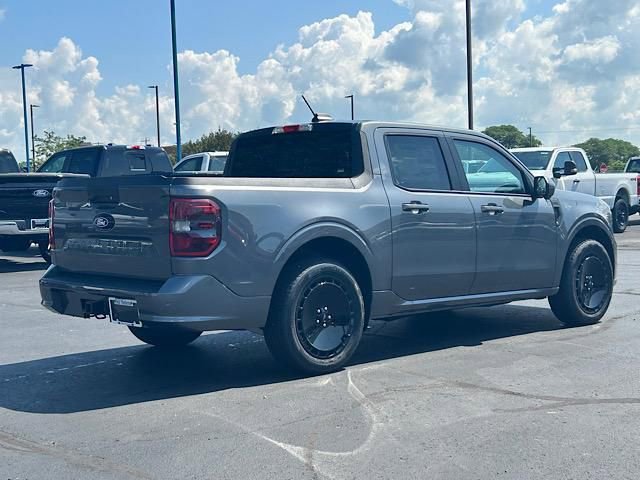 New 2025 Ford Maverick Lobo image 9