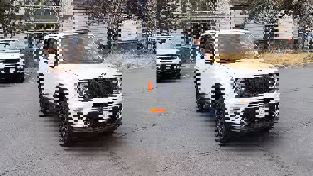 Used 2020 Jeep Renegade Altitude image 3