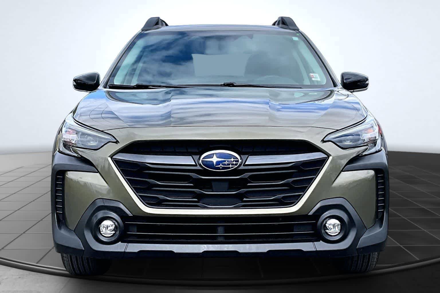 Used 2025 Subaru Outback Premium AWD/4WD image 6