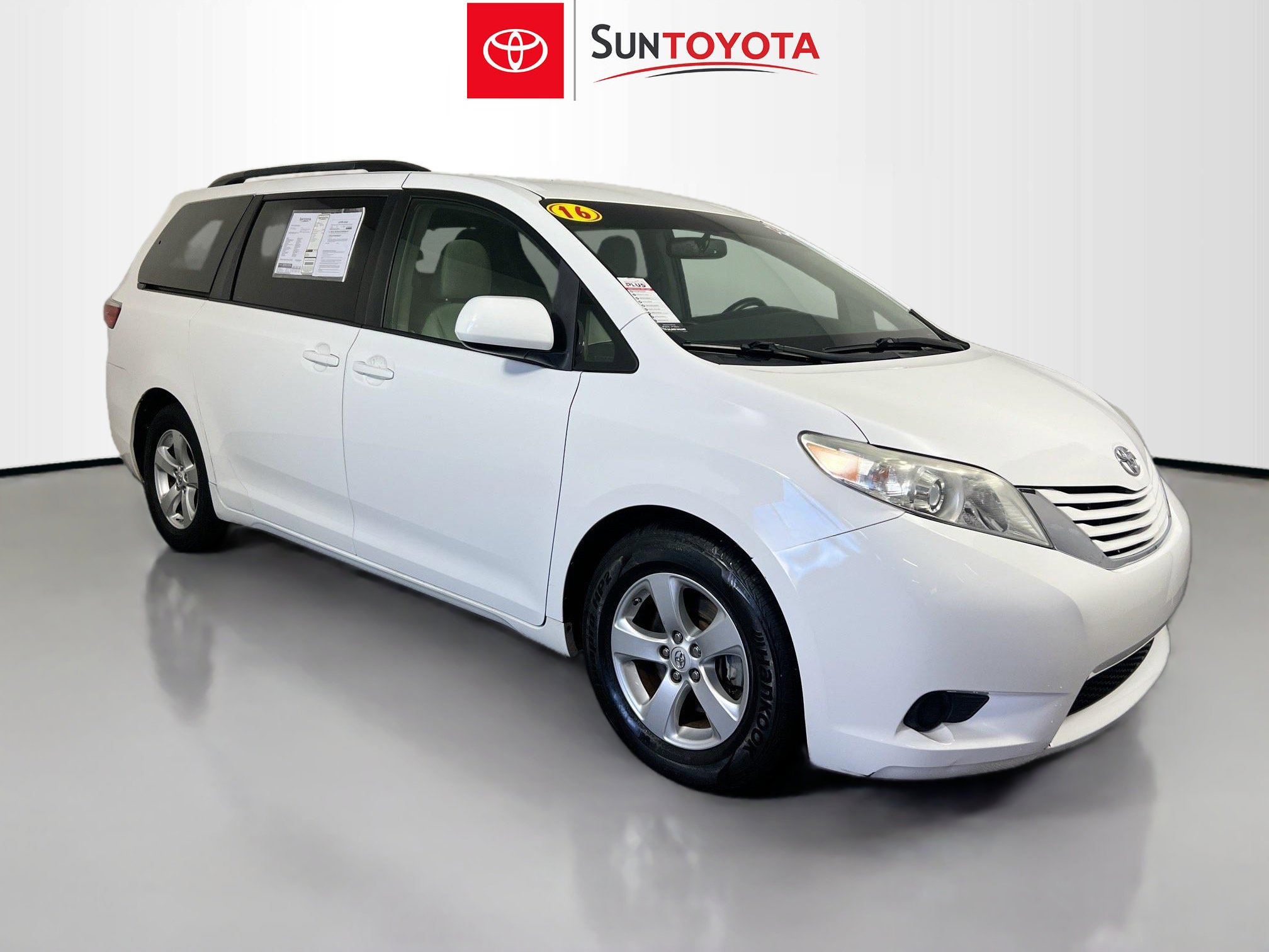 Used 2016 Toyota Sienna LE