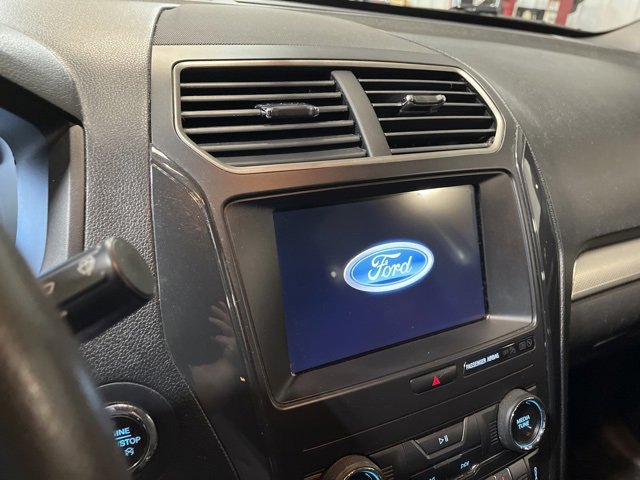 Used 2019 Ford Explorer XLT w/ Equipment Group 201A image 17