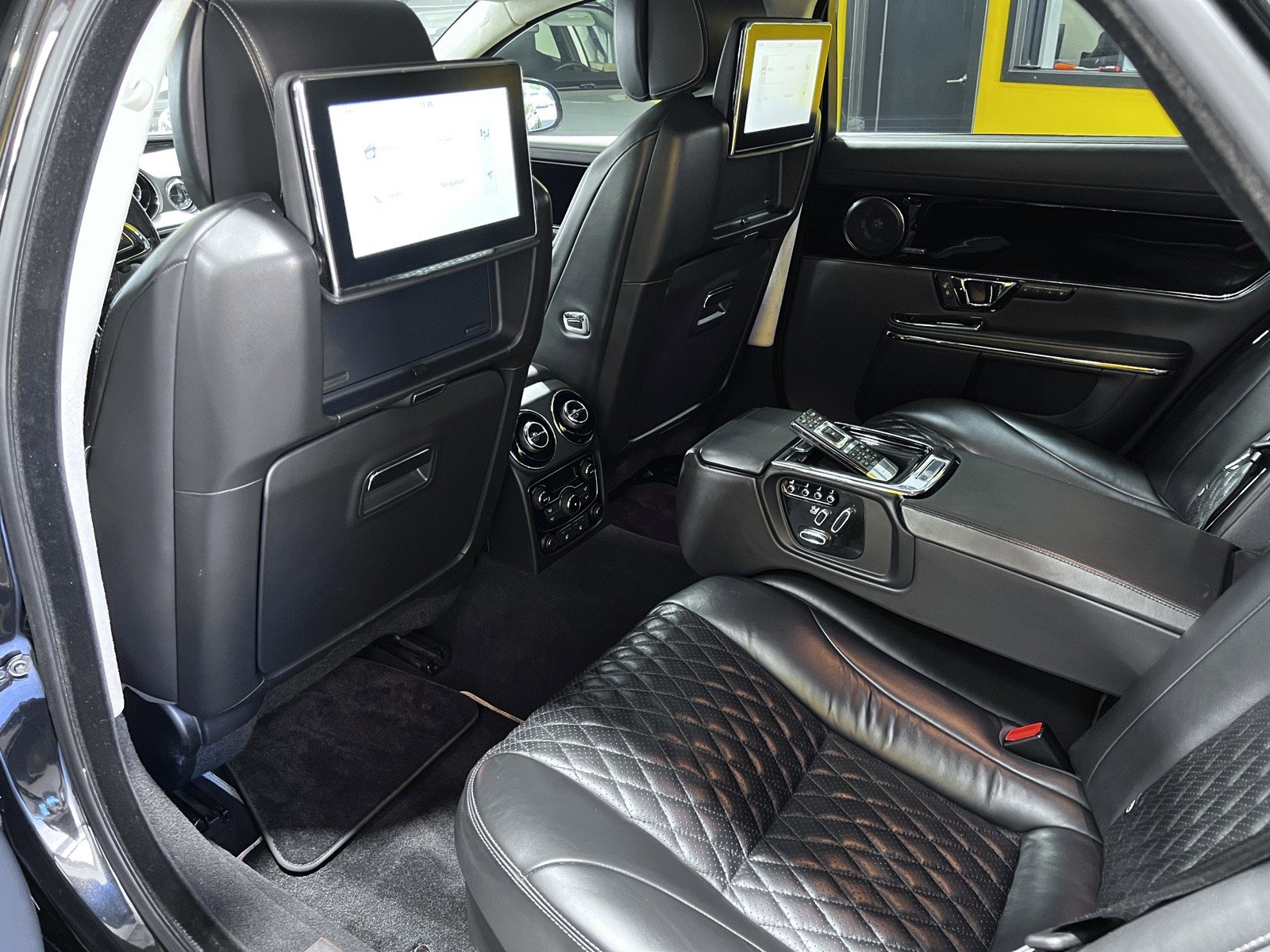 Used 2018 Jaguar XJ L Supercharged image 21