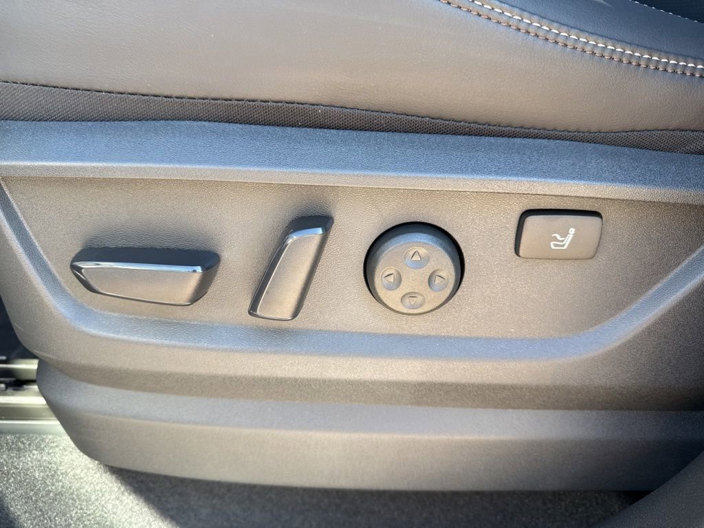 New 2025 Nissan Armada Platinum Reserve image 12