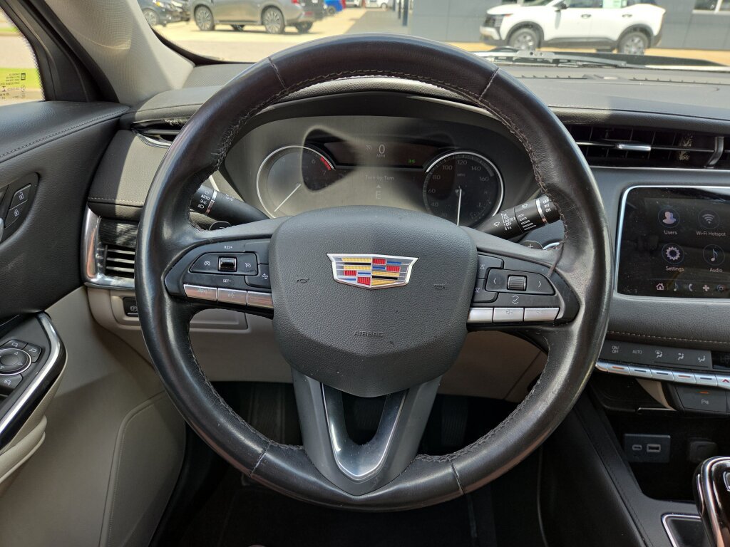 Used 2023 Cadillac XT4 Premium Luxury FWD image 18
