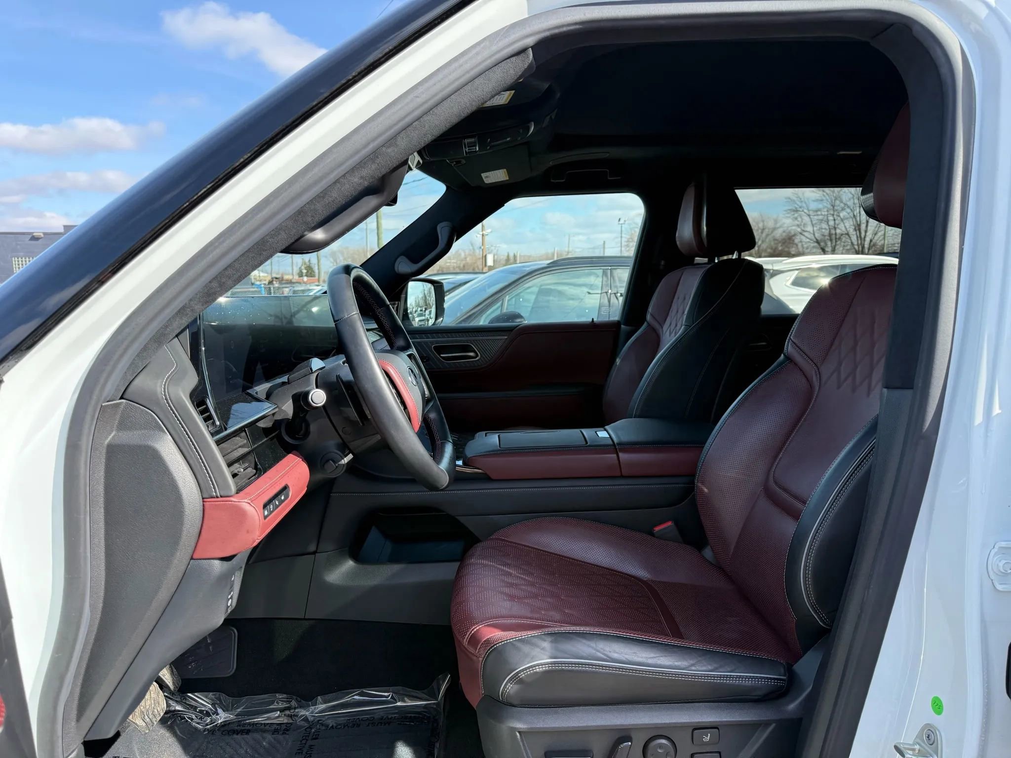 Used 2025 INFINITI QX80 Autograph image 19
