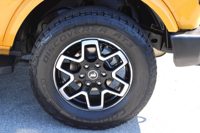 Used 2021 Ford Bronco Outer Banks AWD/4WD image 8