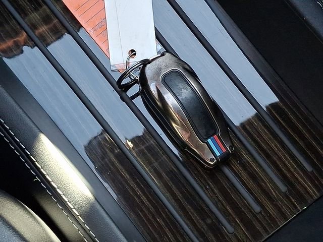 Used 2016 Tesla Model S 70 image 33