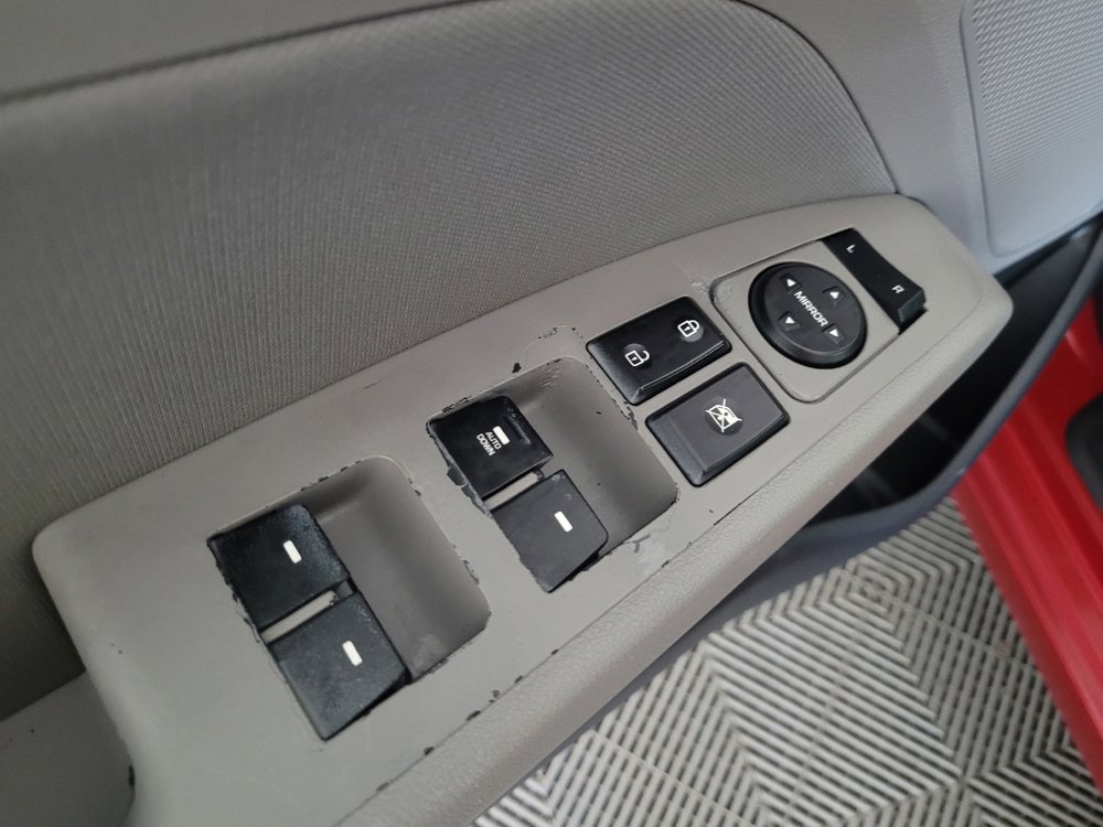 Used 2020 Hyundai Elantra SEL FWD image 27