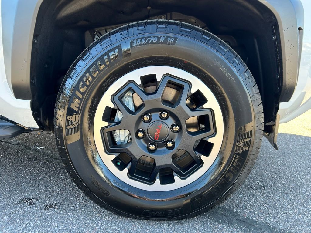 Used 2025 Toyota 4Runner 4WD image 33