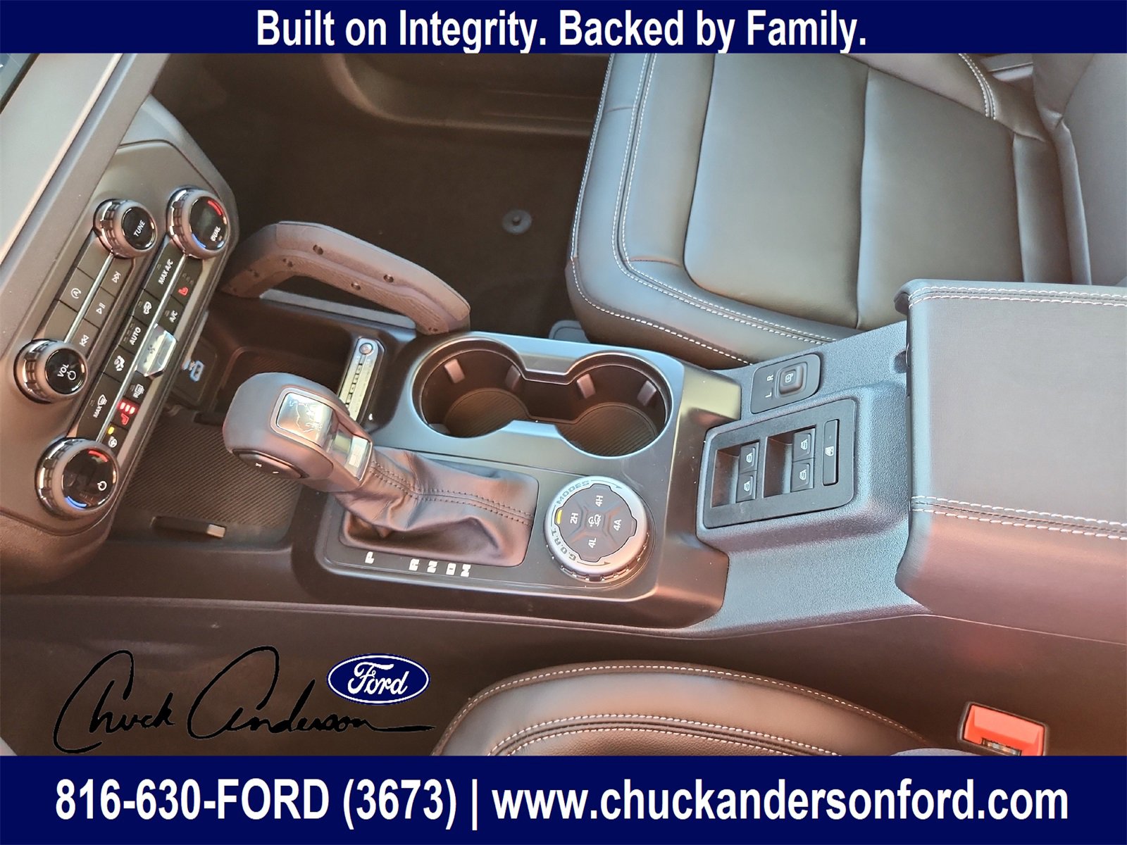 New 2025 Ford Bronco Outer Banks w/ Sasquatch Package image 15