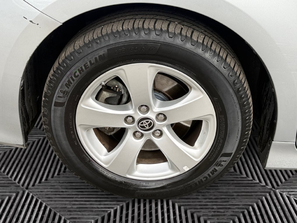Certified 2020 Toyota Sienna LE FWD image 14