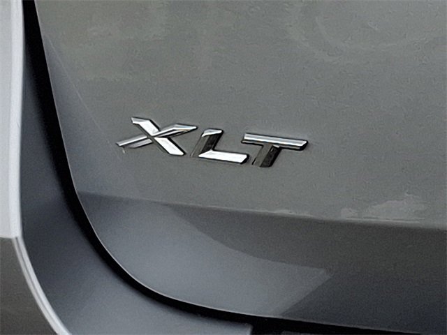 Used 2022 Ford Explorer XLT image 31