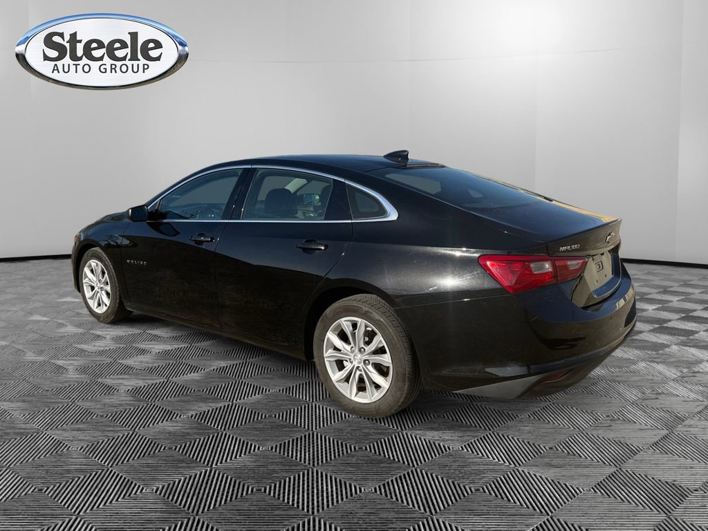 Used 2025 Chevrolet Malibu LT image 3