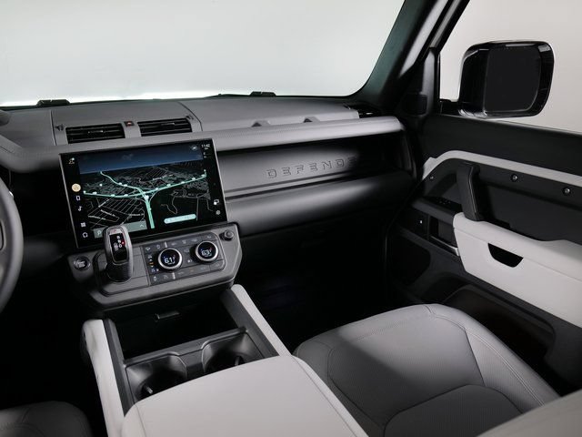 New 2026 Land Rover Defender 110 X-Dynamic SE AWD/4WD image 17