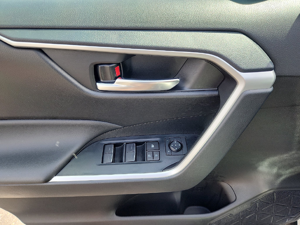 Certified 2024 Toyota RAV4 XLE AWD/4WD image 13