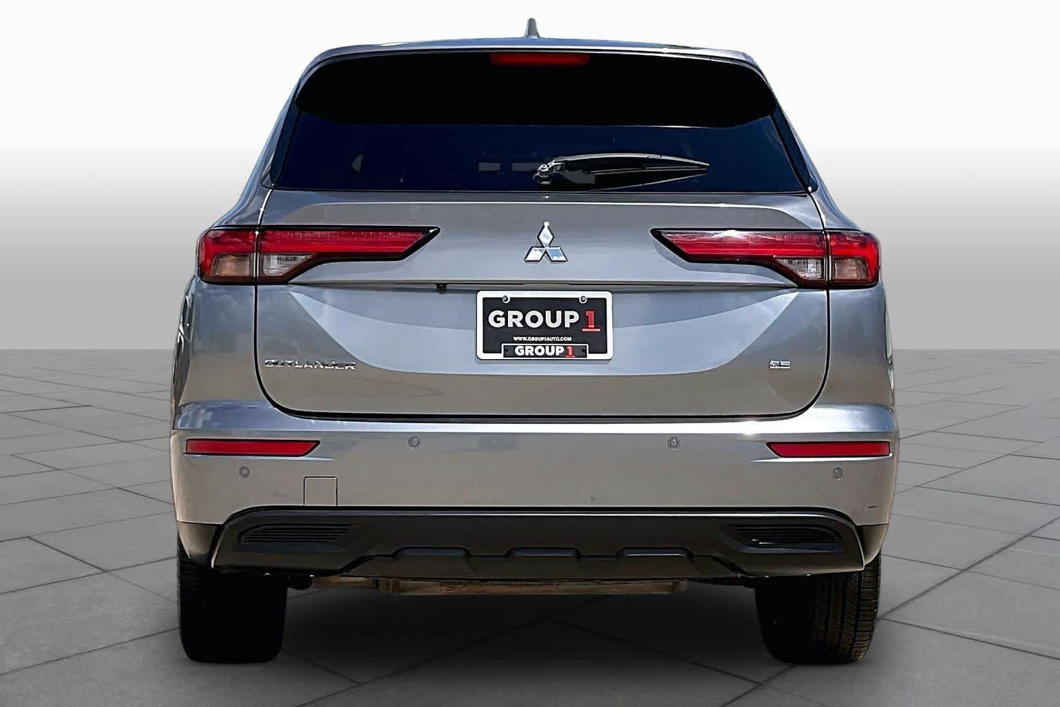 Used 2024 Mitsubishi Outlander SE FWD image 5
