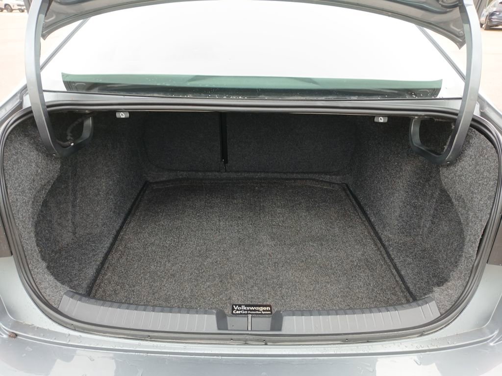 Used 2025 Volkswagen Jetta Sport image 26