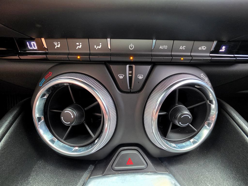 Used 2017 Chevrolet Camaro LT RWD image 33