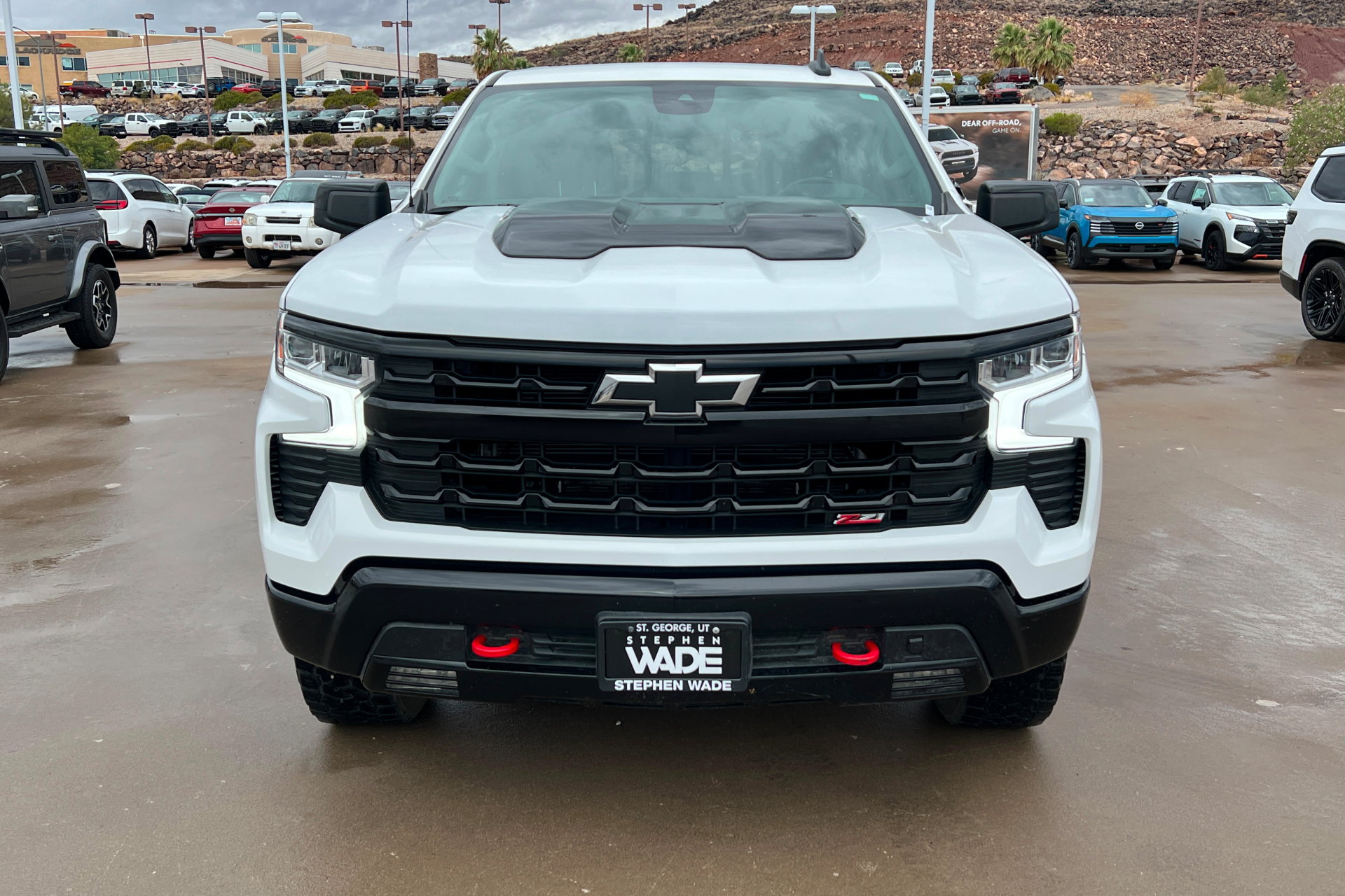 Used 2024 Chevrolet Silverado 1500 LT Trail Boss w/ Convenience Package II AWD/4WD image 9