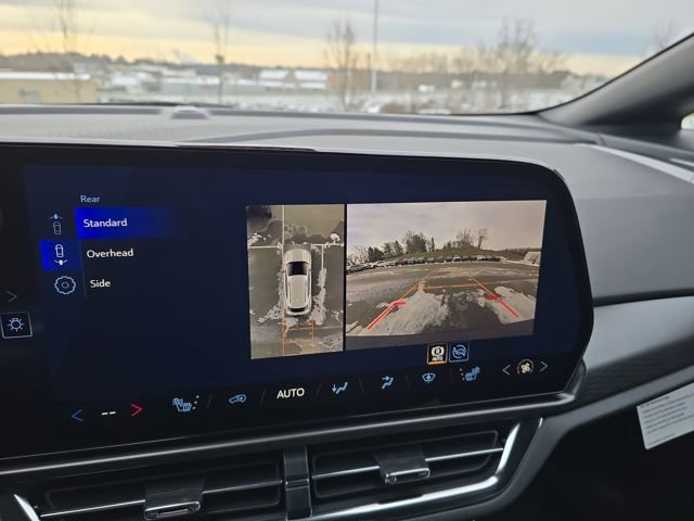 New 2026 Chevrolet Equinox EV LT image 9