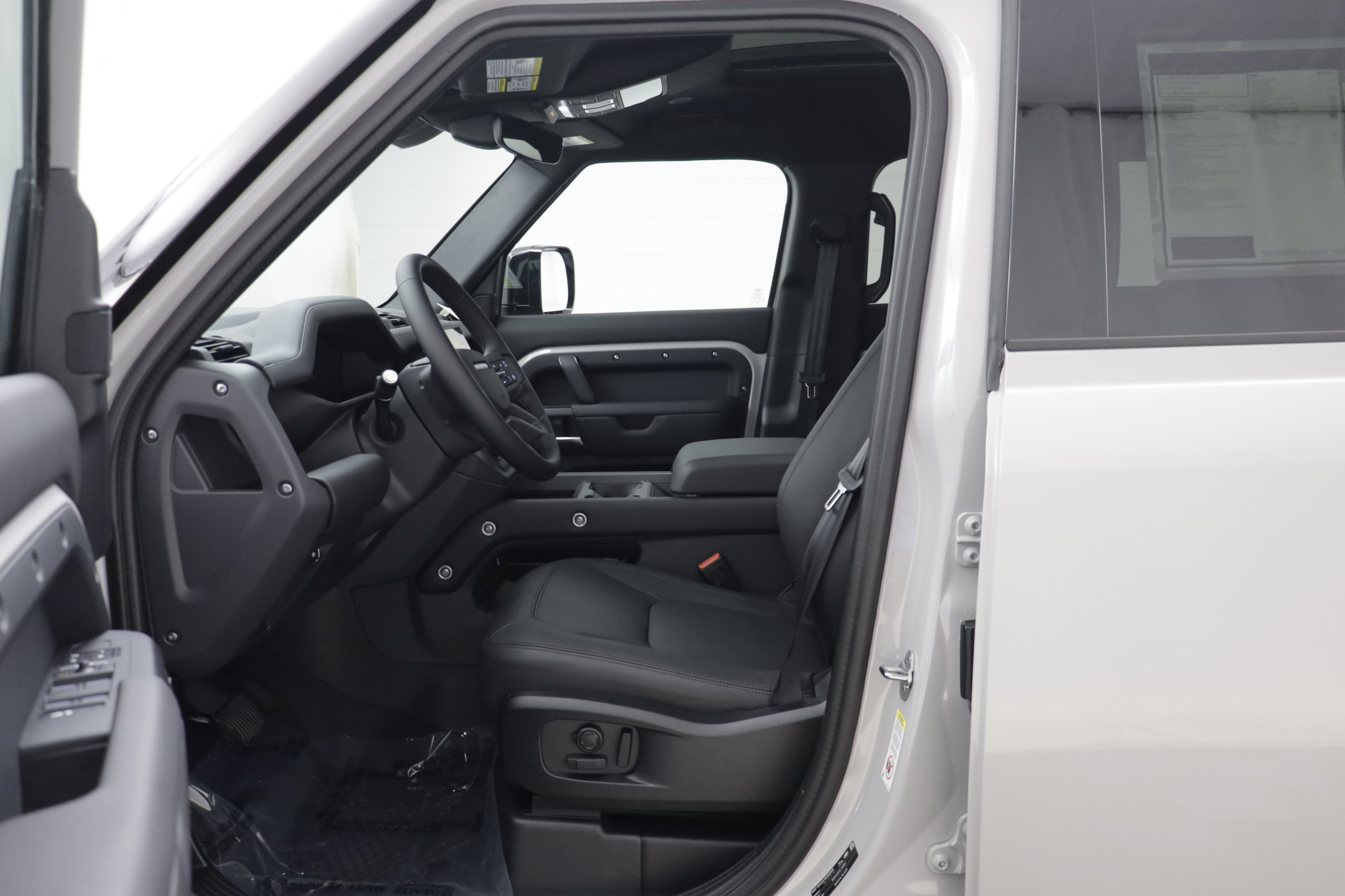 New 2026 Land Rover Defender 110 X-Dynamic SE AWD/4WD image 6