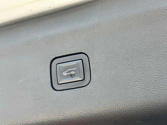 Used 2019 Buick Enclave Essence image 14